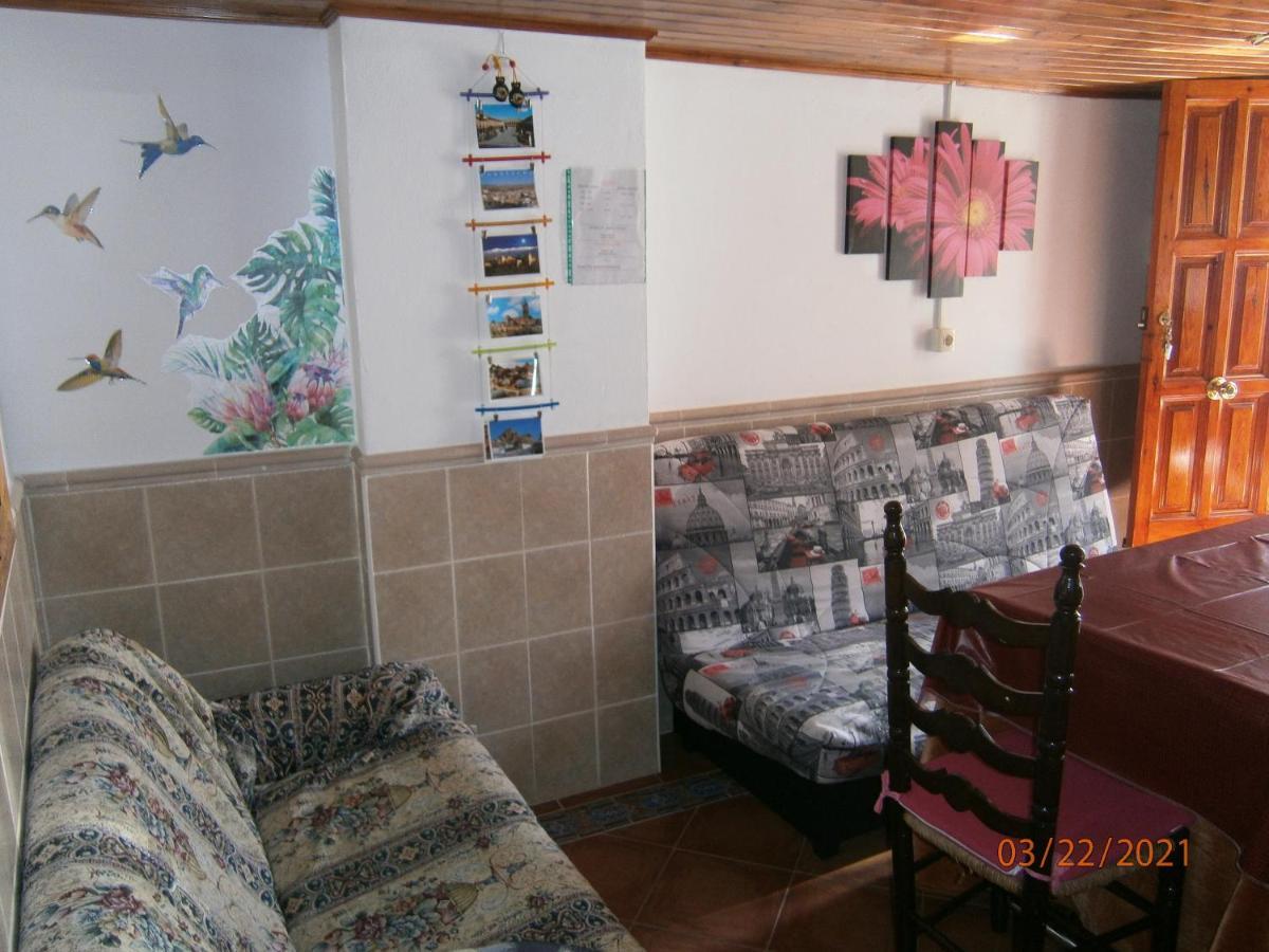 Chez Rose Et Patrick Apartment Policar Екстериор снимка