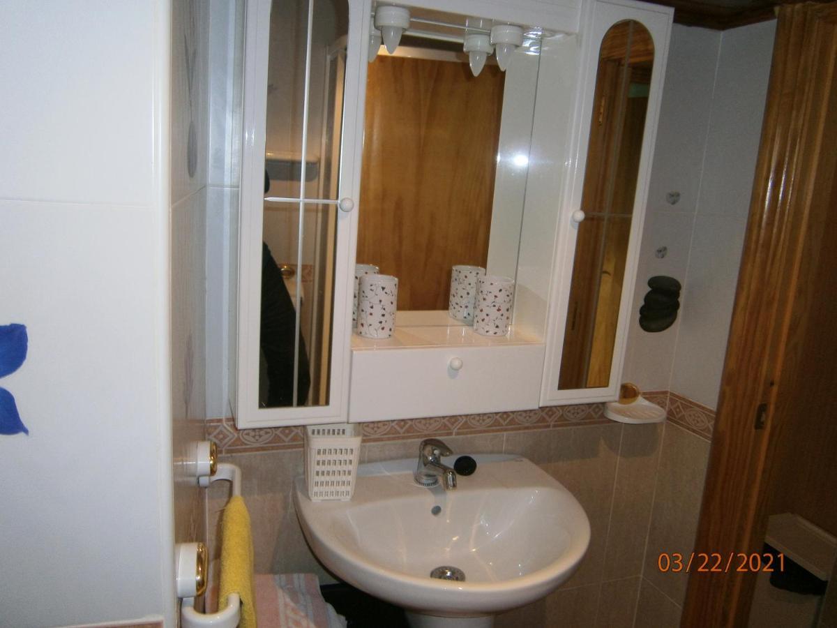 Chez Rose Et Patrick Apartment Policar Екстериор снимка