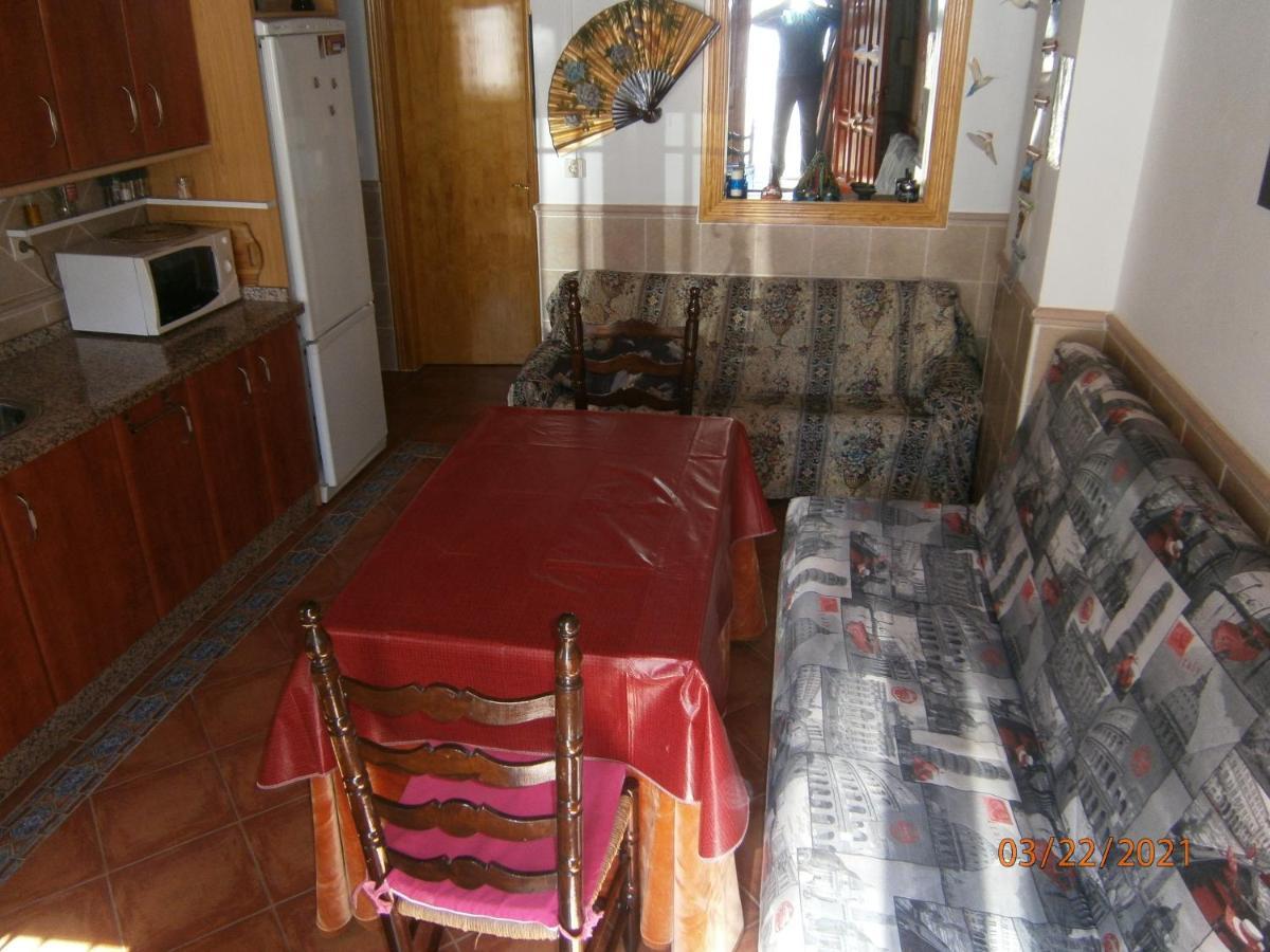 Chez Rose Et Patrick Apartment Policar Екстериор снимка